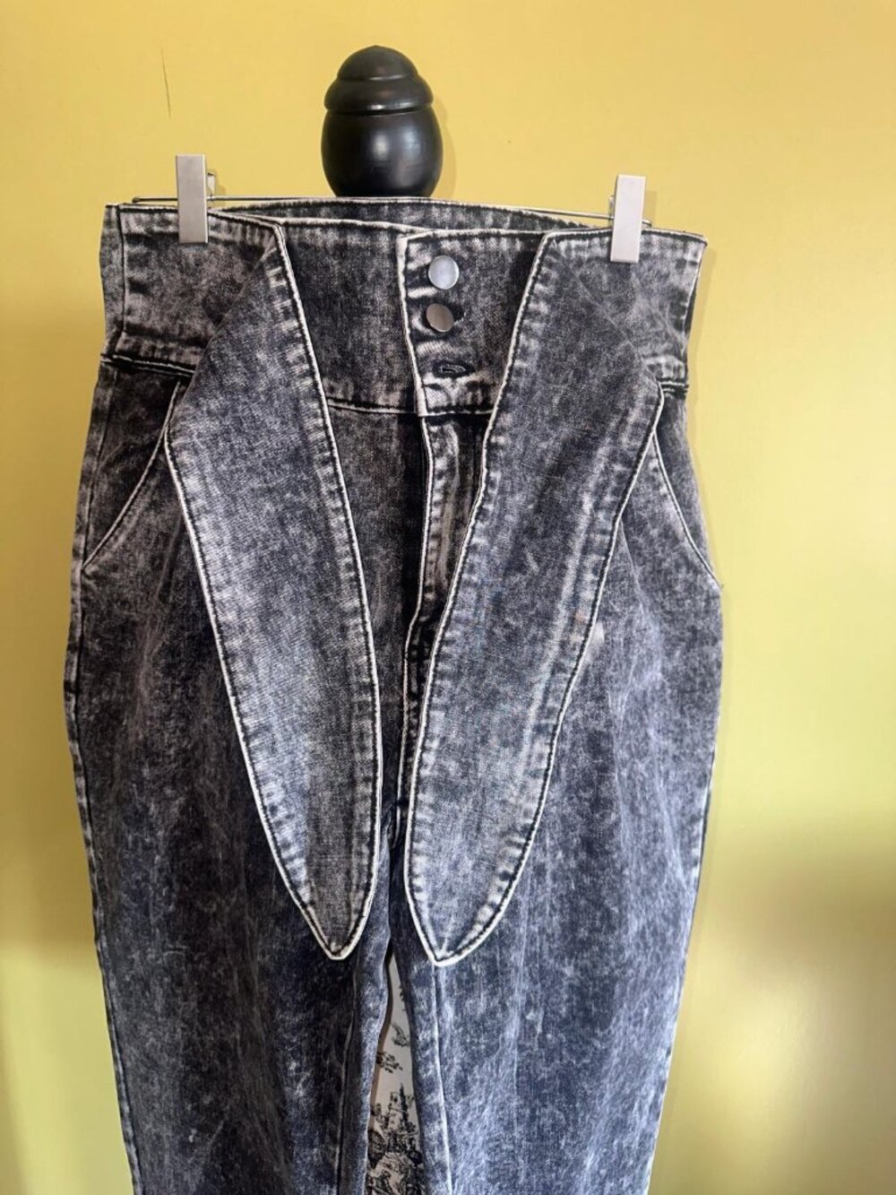 London Fog High Waist Acid Wash Paperbag Tie Waist Straight Leg Jeans XL - Picture 12 of 13
